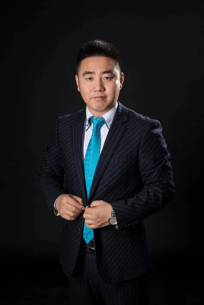 李凡